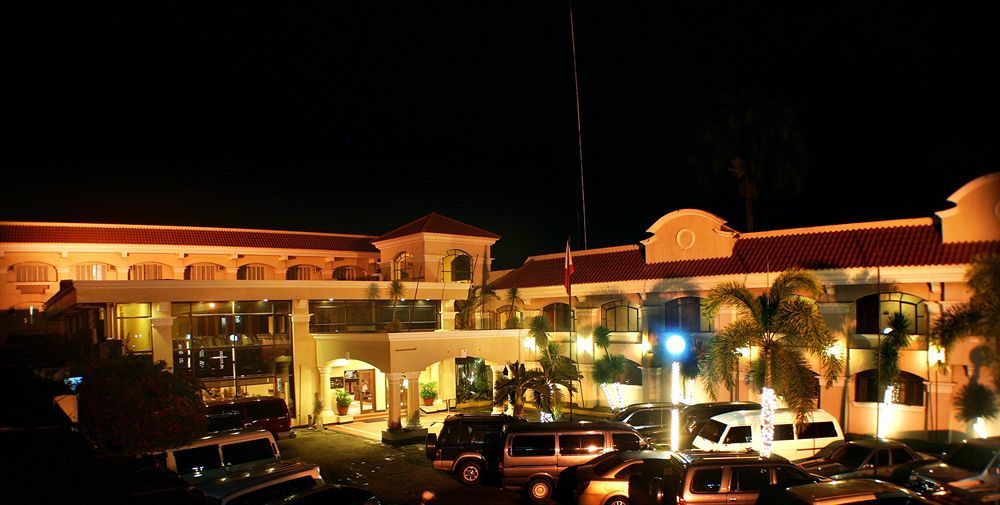 Hotel Del Rio Iloilo City Luaran gambar